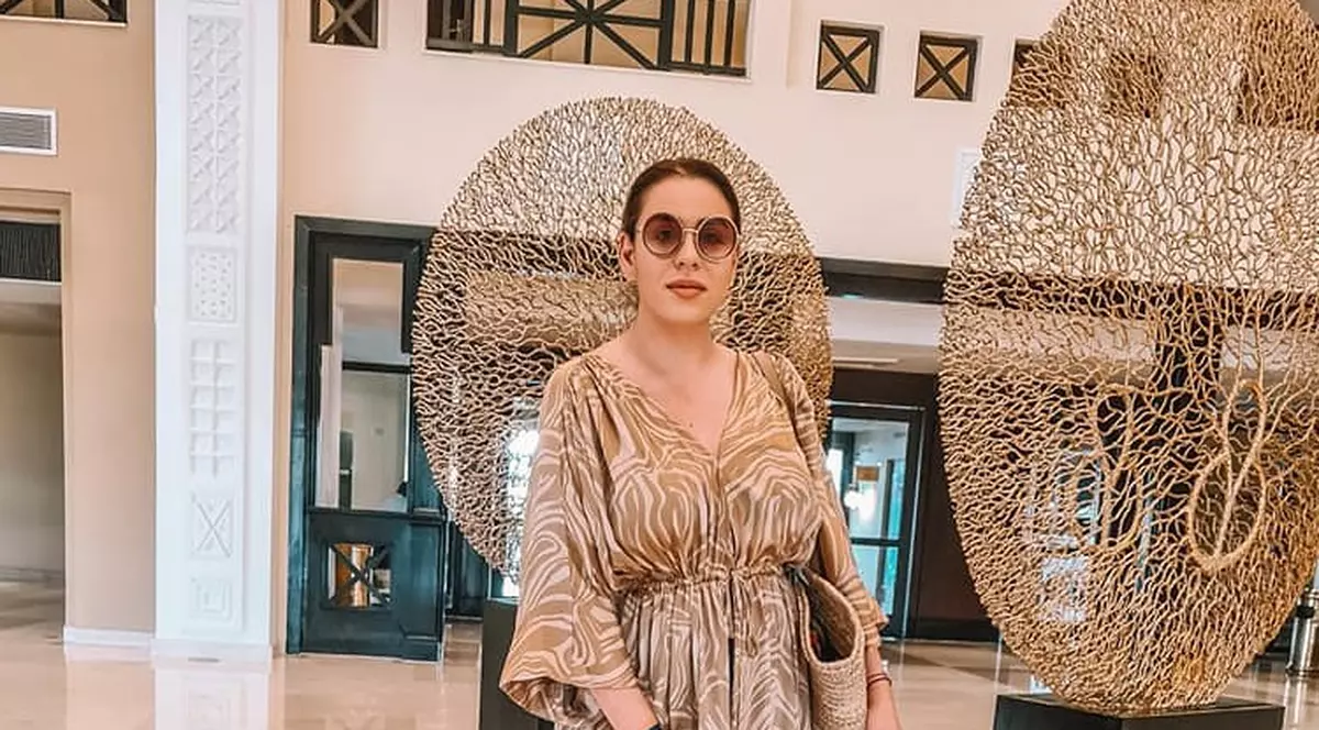 Oana Roman, nevoită să poarte body modelator, după operația suferită. Cum arată abdomenul ei