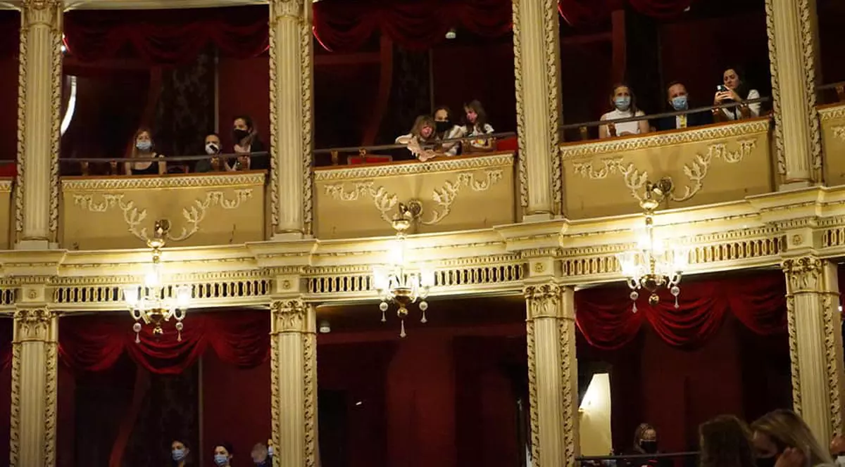 La spectacole, doar cu test sau cu vaccinul făcut. Dovada trecerii prin boală nu e bilet de acces