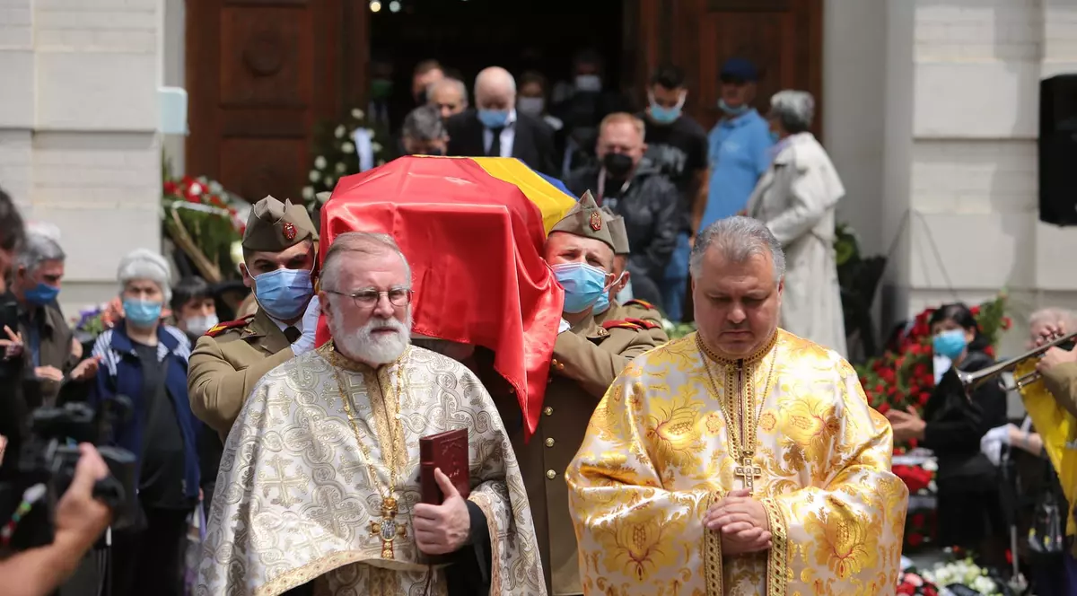 Ion Dichiseanu inmormantare