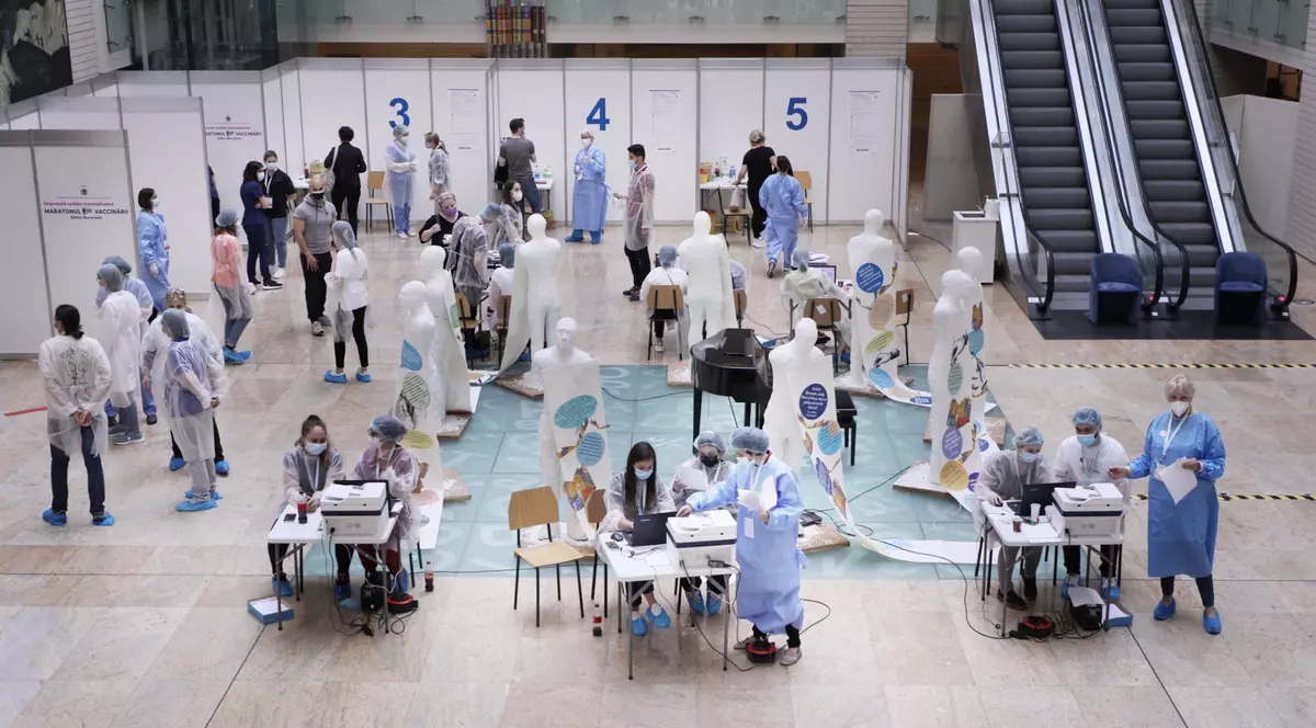 Câte persoane s-au vaccinat la maratonul din București în 24 de ore