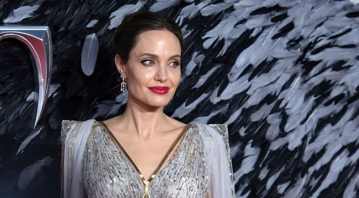 Motivul pentru care Angelina Jolie nu are iubit la 45 de ani. „Sunt singură de mult timp”