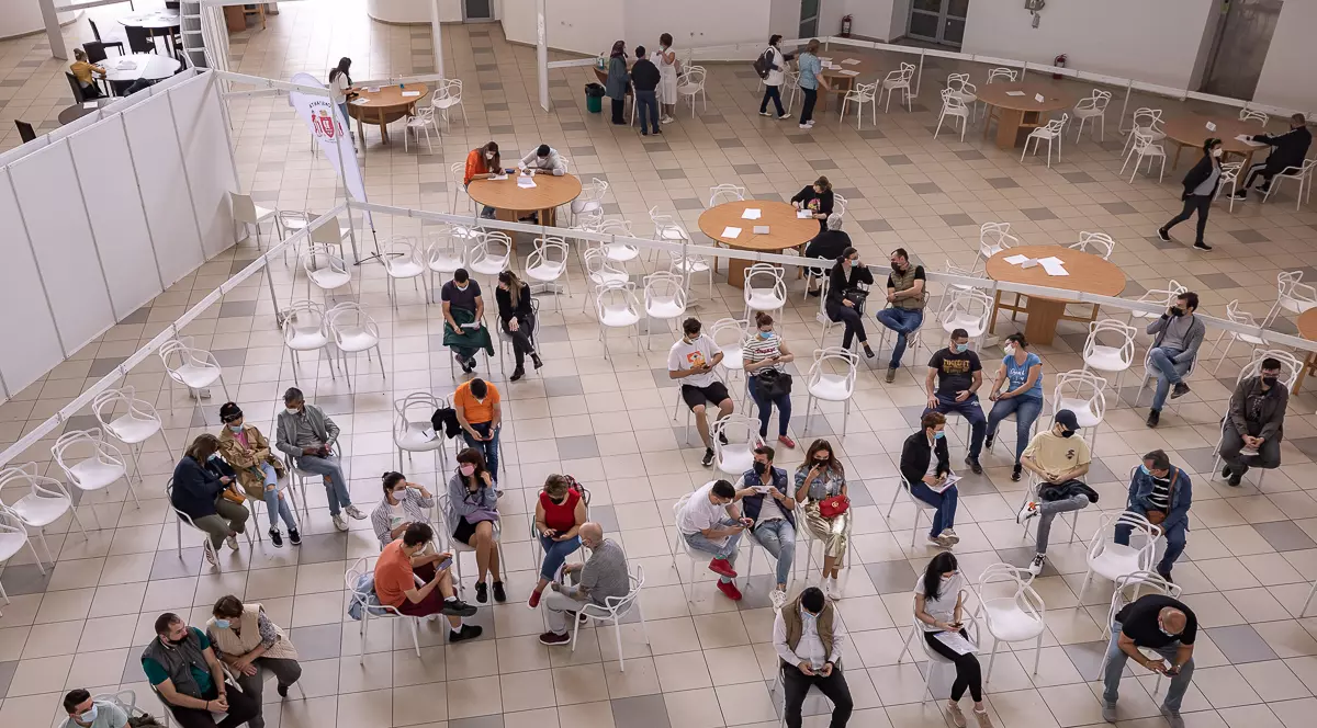 De Paște, la mare, „oferta” de vaccinare fără programare nu a prins la turiști: „Cei pe care îi vedeți aici sunt constănțeni”