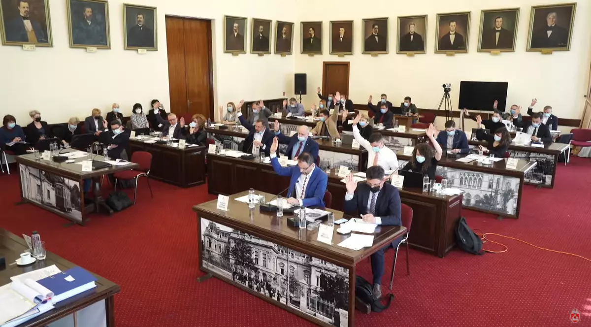 Blocajul continuă la Iași, după ce bugetul a fost respins iar. Orașul nu primește fonduri de la stat