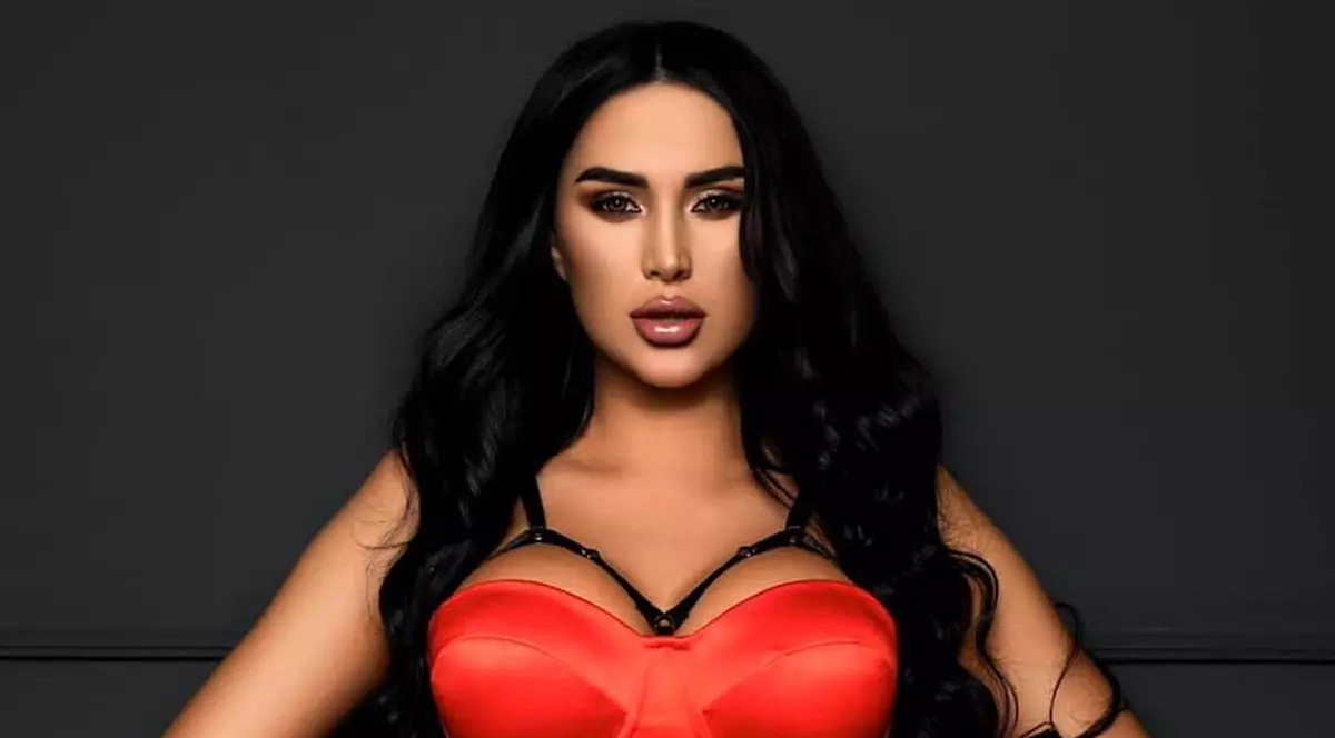 Daniela Crudu are un nou iubit, dar încă e căutată de bărbatul care a bătut-o. „Îl urăsc”