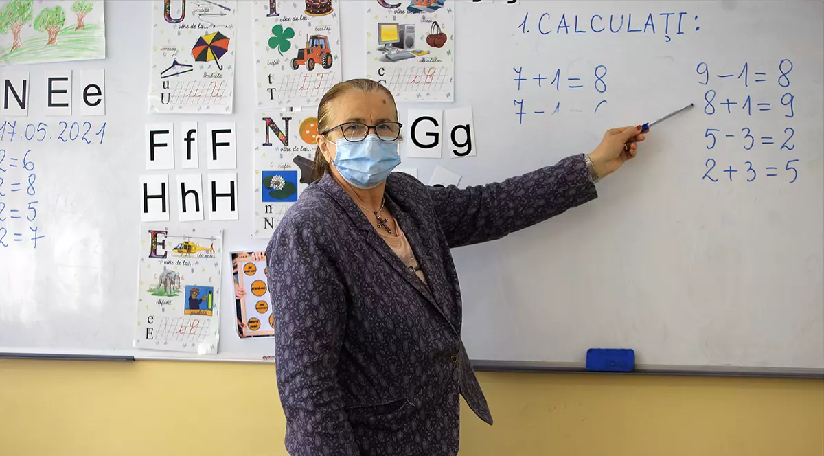 Ministrul educației a aflat câți profesori sunt vaccinați la 4 zile după ce a spus că „nimeni nu are datele”