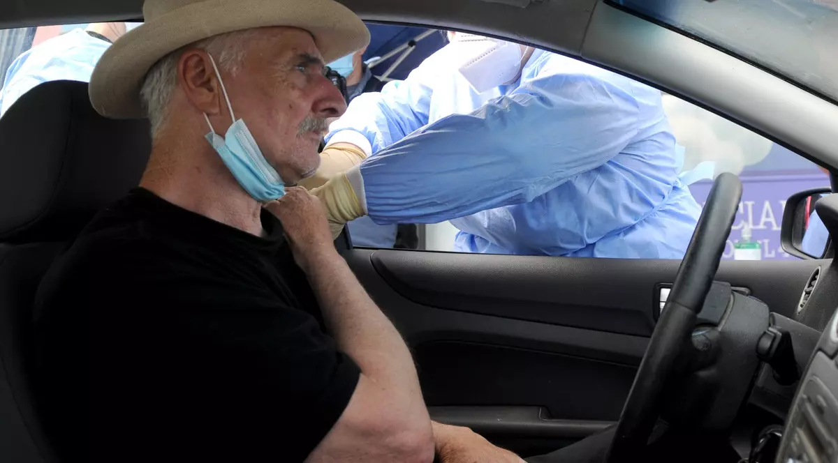 Centru Drive Thru deschis în Sectorul 4. Unde funcționează