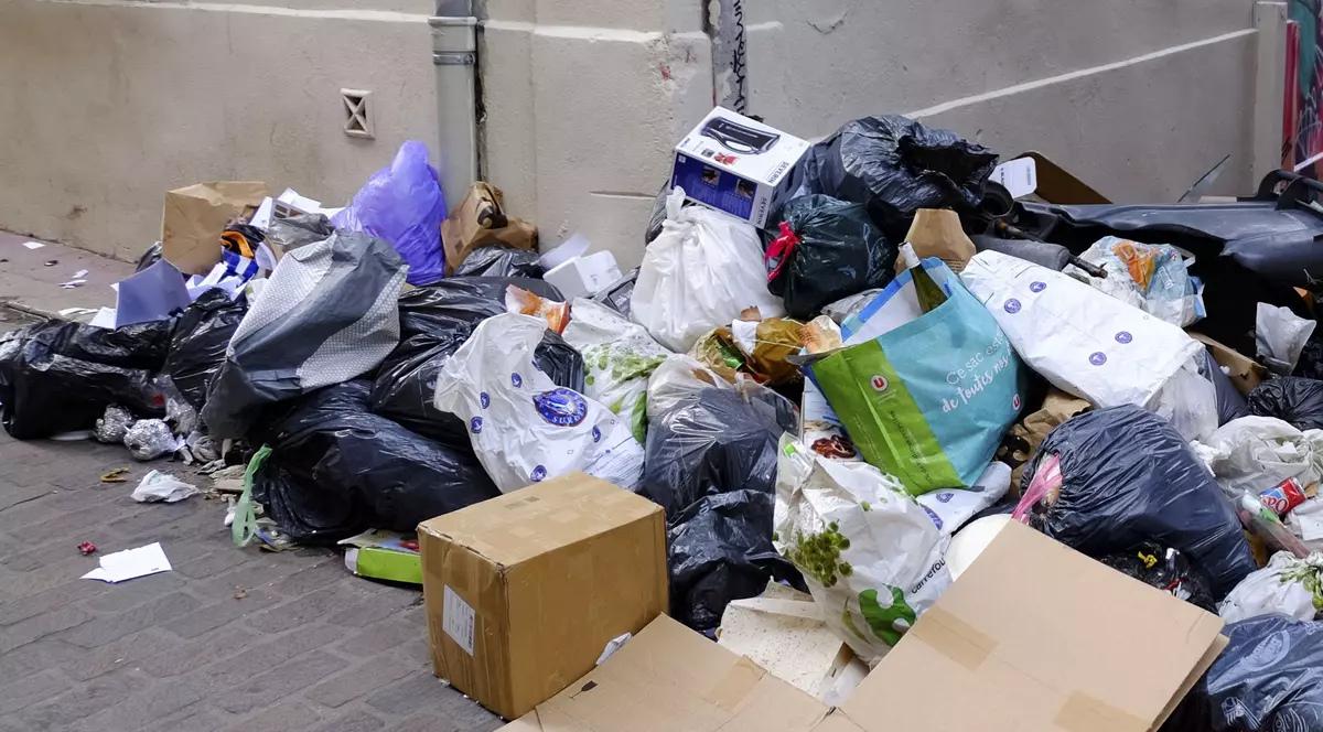 O primărie oferă 150 de lei pentru fiecare imagine cu oamenii care aruncă gunoaie la întâmplare