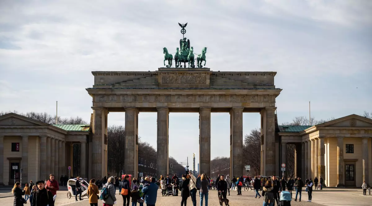 Românii ocupă primul loc în UE la obținerea cetățeniei germane în 2020