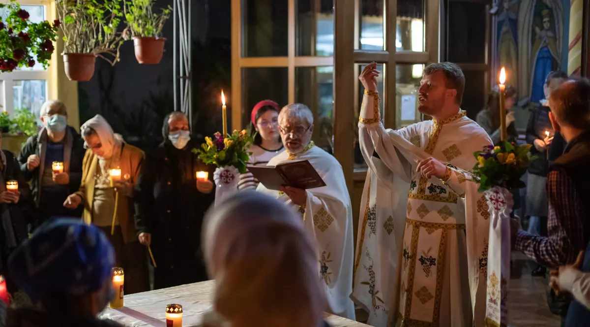 Patriarhia Română cere autorităților să nu introducă obligativitatea certificatului COVID la slujbele religioase