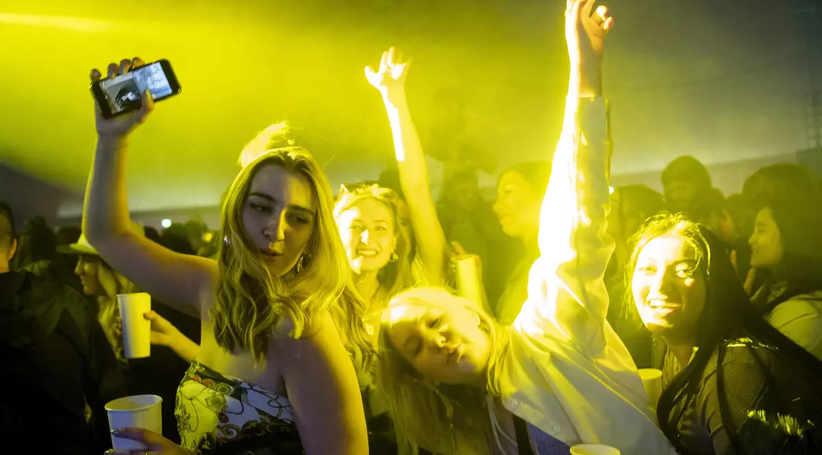 Ce urmează după pandemii, potrivit istoriei: mai mulți bani cheltuiți, riscuri asumate și tulburări politice și sociale