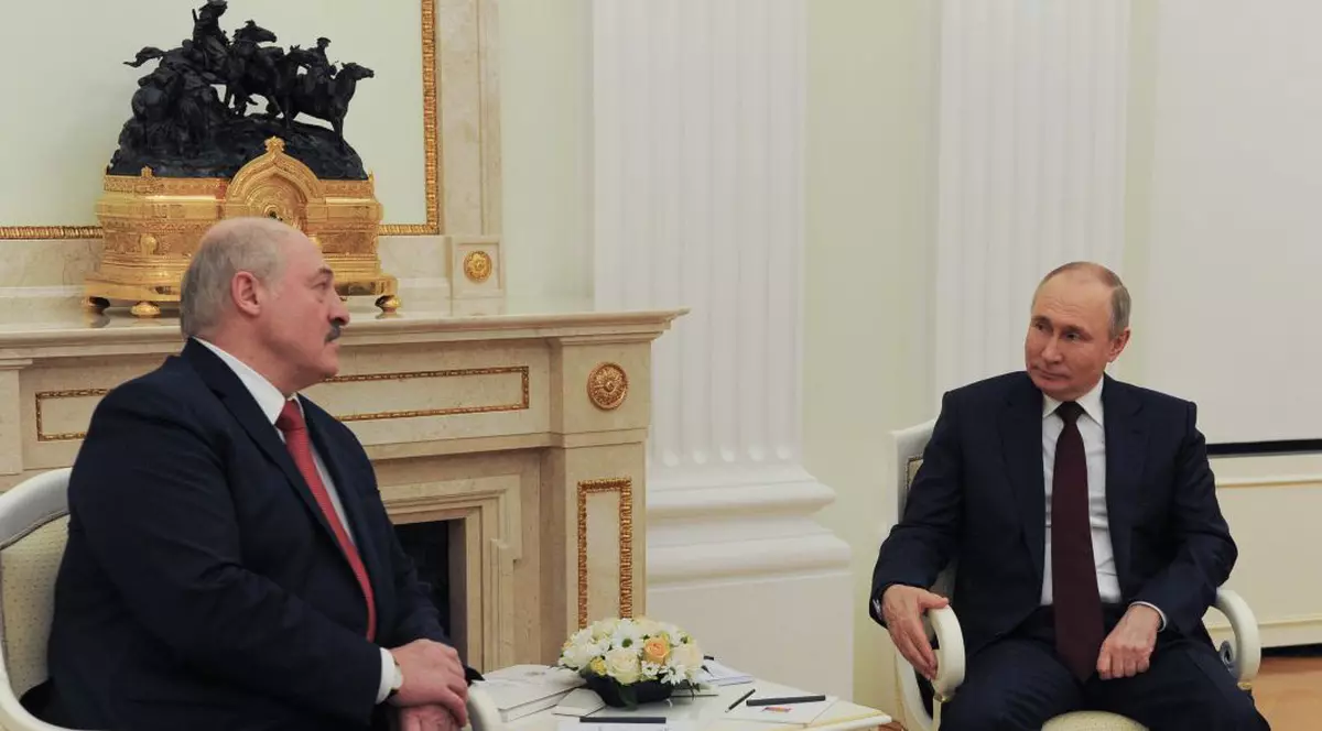 Lukașenko susține că Putin e „complet sănătos la cap” și „într-o formă mai bună ca niciodată”