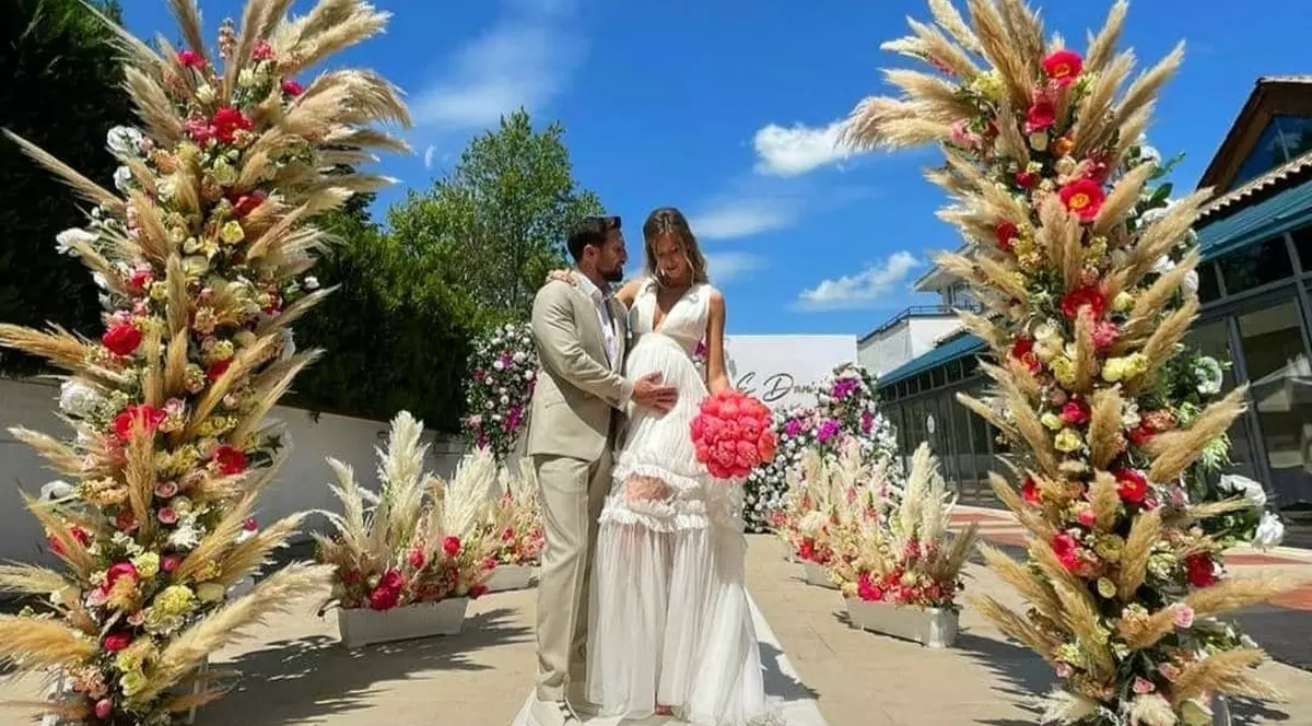 Desfășurare de forțe la nunta lui Dani Oțil. Cu ce aranjamente și preparate și-a surprins invitații