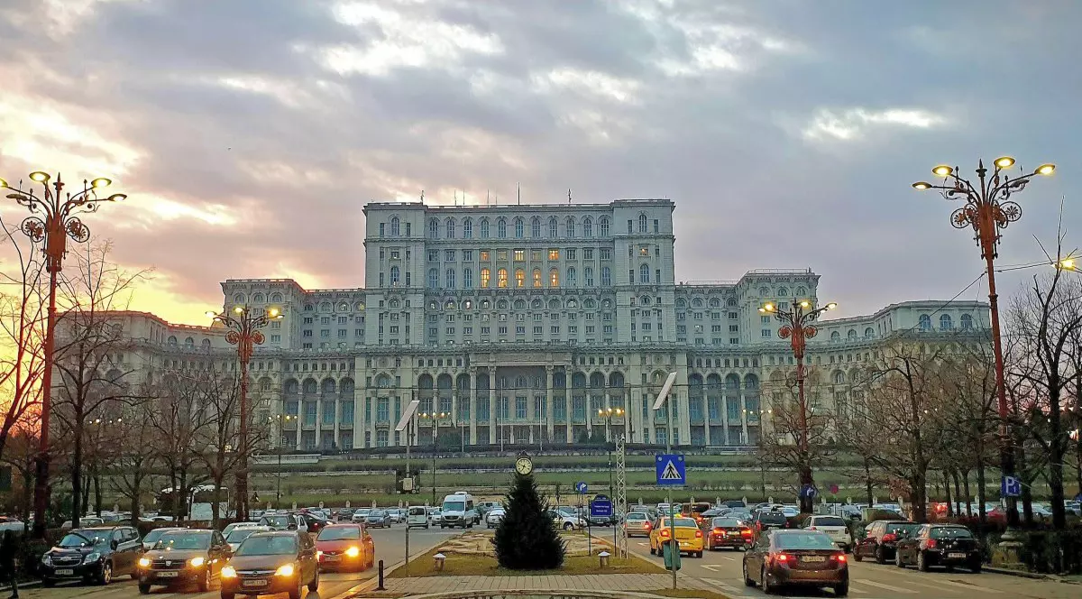 Ziua Porţilor deschise la Palatul Parlamentului pe 1 iunie. Clădirea poate fi vizitată gratuit