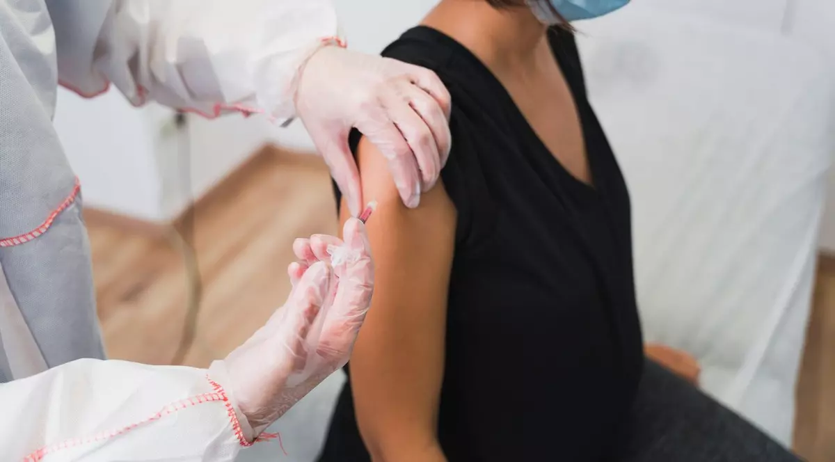 Medicii de familie încep de marți imunizarea anti-COVID cu vaccinul Johnson&Johnson