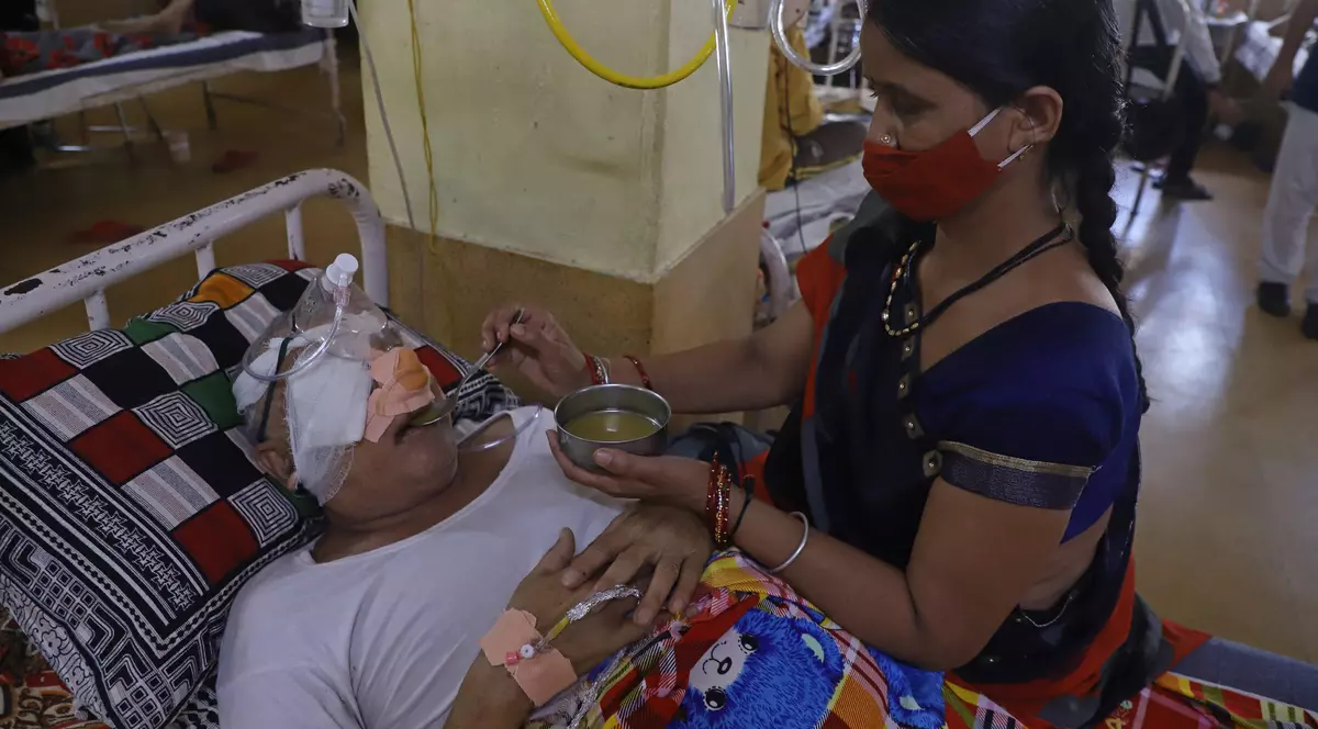 Au învins COVID și au fost răpuși de „ciuperca neagră”. India se confruntă cu o a doua criză de sănătate