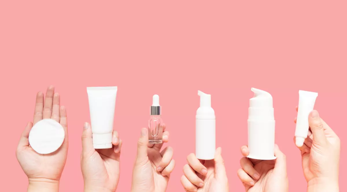 (Publicitate) Cosmetice versus dermatocosmetice: care sunt diferențele?