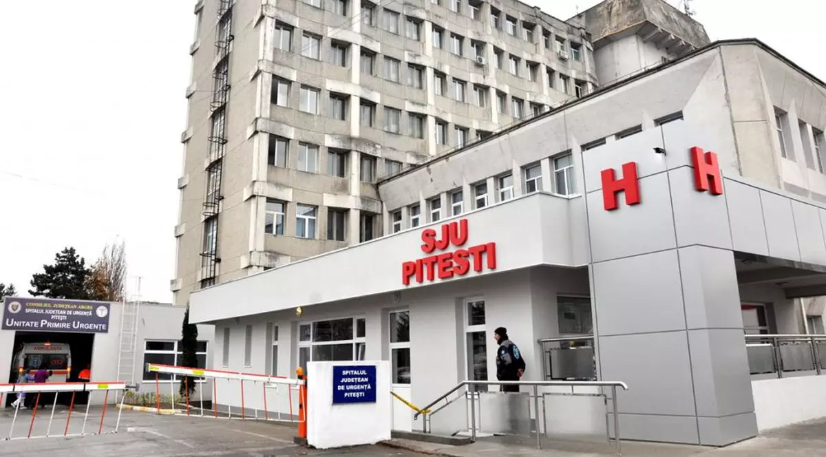 Un pacient de la Spitalul de Urgență din Pitești a murit după ce a căzut de la etajul 6