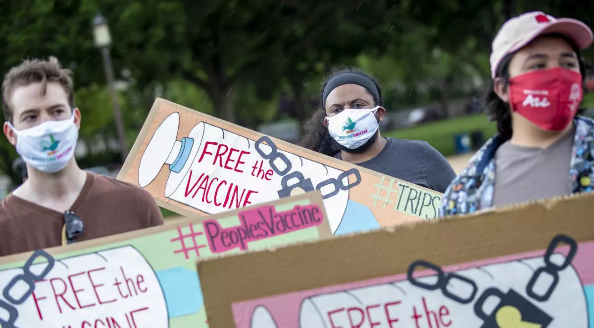 SUA susțin suspendarea brevetelor pentru vaccinurile anti-COVID, dar drumul până la sporirea producției este unul lung