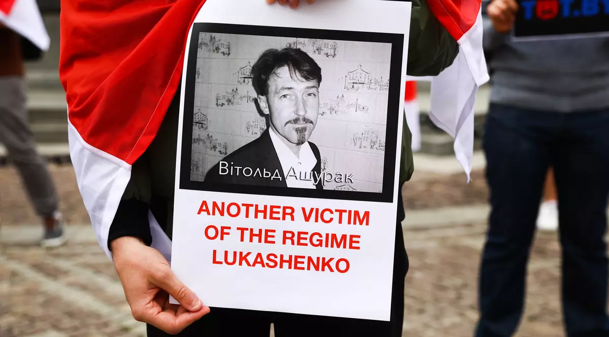 Critic al lui Lukașenko mort în închisoare, dus acasă cu capul bandajat. Familiei i s-a spus că a făcut infarct