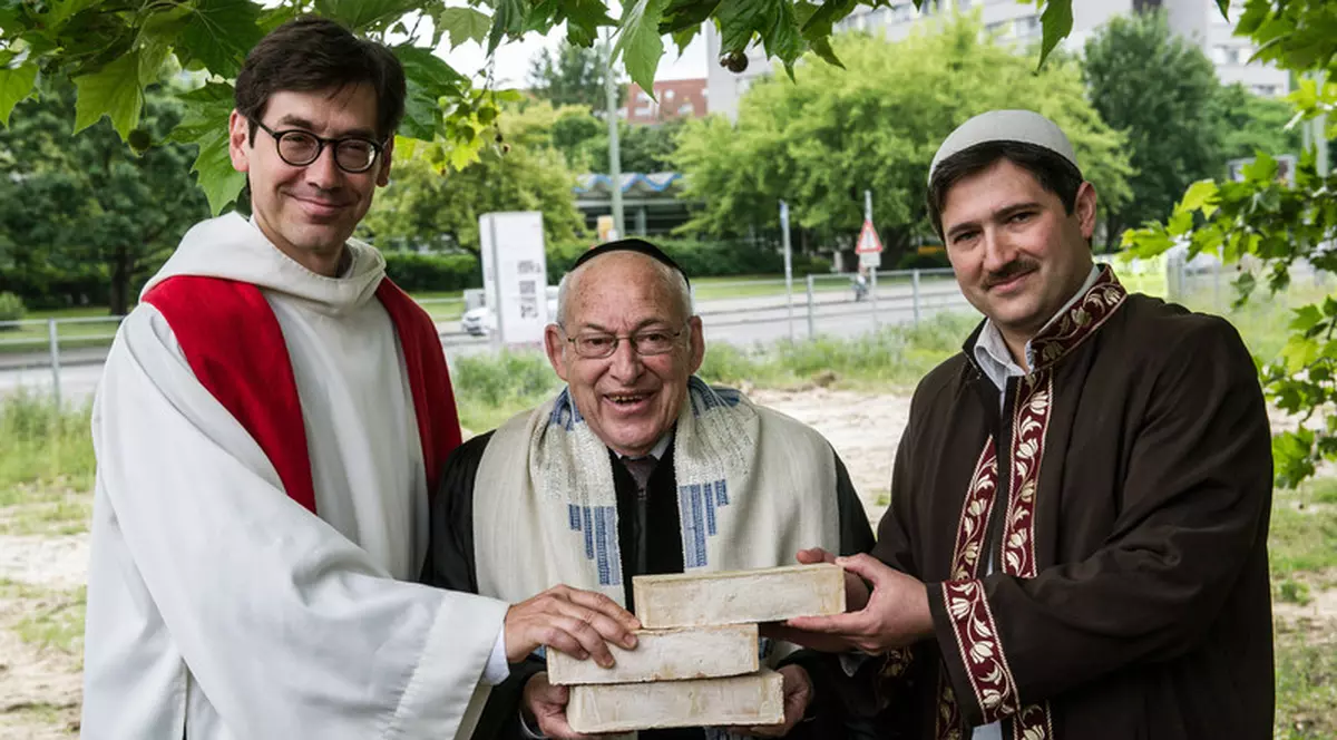 Primul lăcaș de cult comun pentru creștini, musulmani și evrei. Unde va fi construit