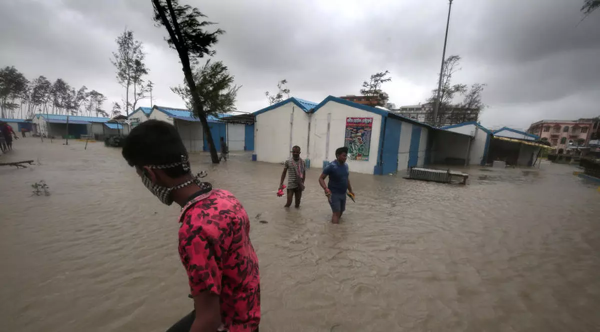 Cel puţin nouă morţi în India şi Bangladesh în urma ciclonului Yaas. Sute de mii de case distruse