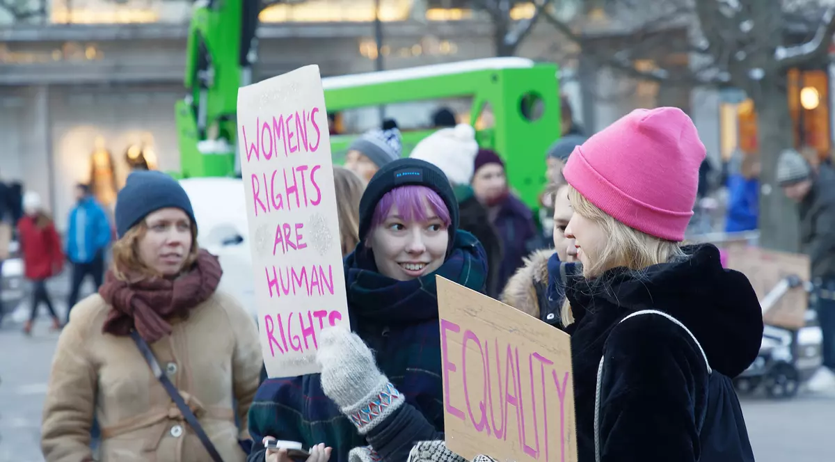 Protest pentru egalitatea femeilor, Stockholm, Suedia, ianuarie 2018. Foto: 123rf.ro