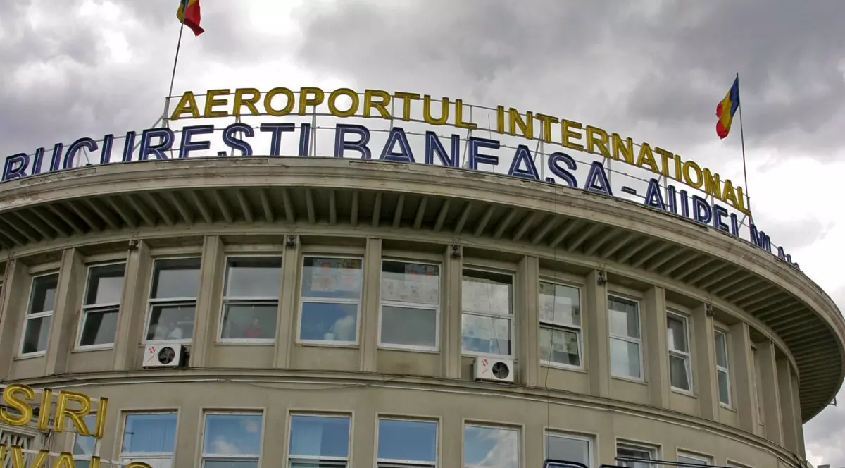 Aeroportul Băneasa se redeschide pe 1 august, după 10 ani. Care sunt primele trei companii low-cost care vor zbura