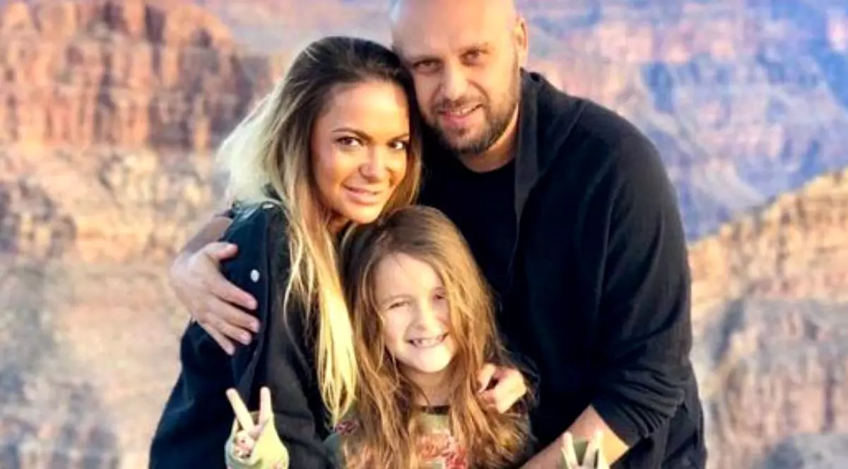 Andreea Antonescu pleacă în America. Ce spune despre o posibilă împăcare cu soțul: „O să vedem”