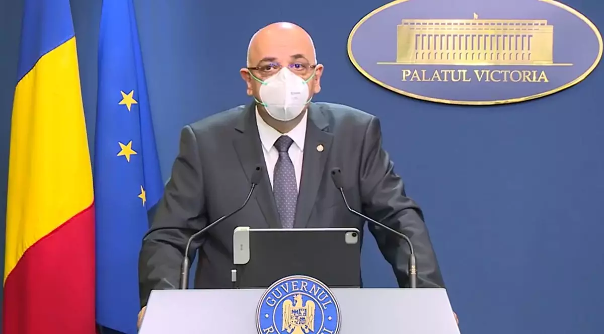 Ce a răspuns Arafat întrebat dacă este normal ca în restaurante cu angajaţi nevaccinaţi clienţilor să li se ceară certificatele verzi