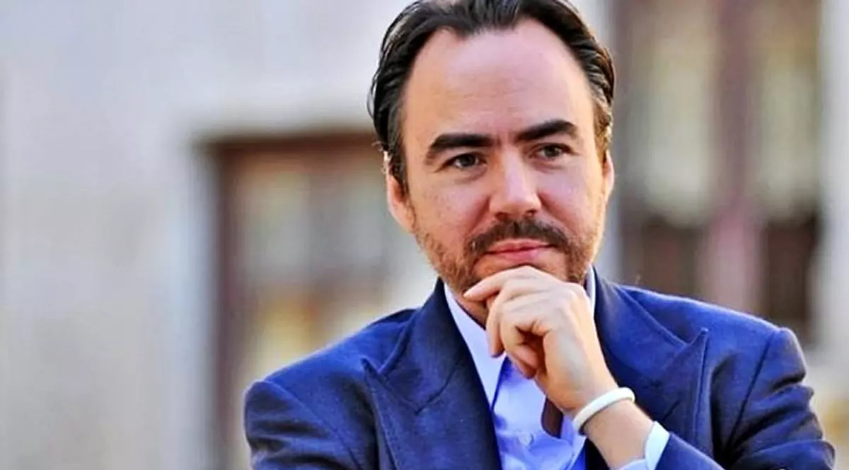 Cine este iubita lui Bobby Păunescu. Tânăra de 36 de ani a confirmat relația. „Suntem împreună”