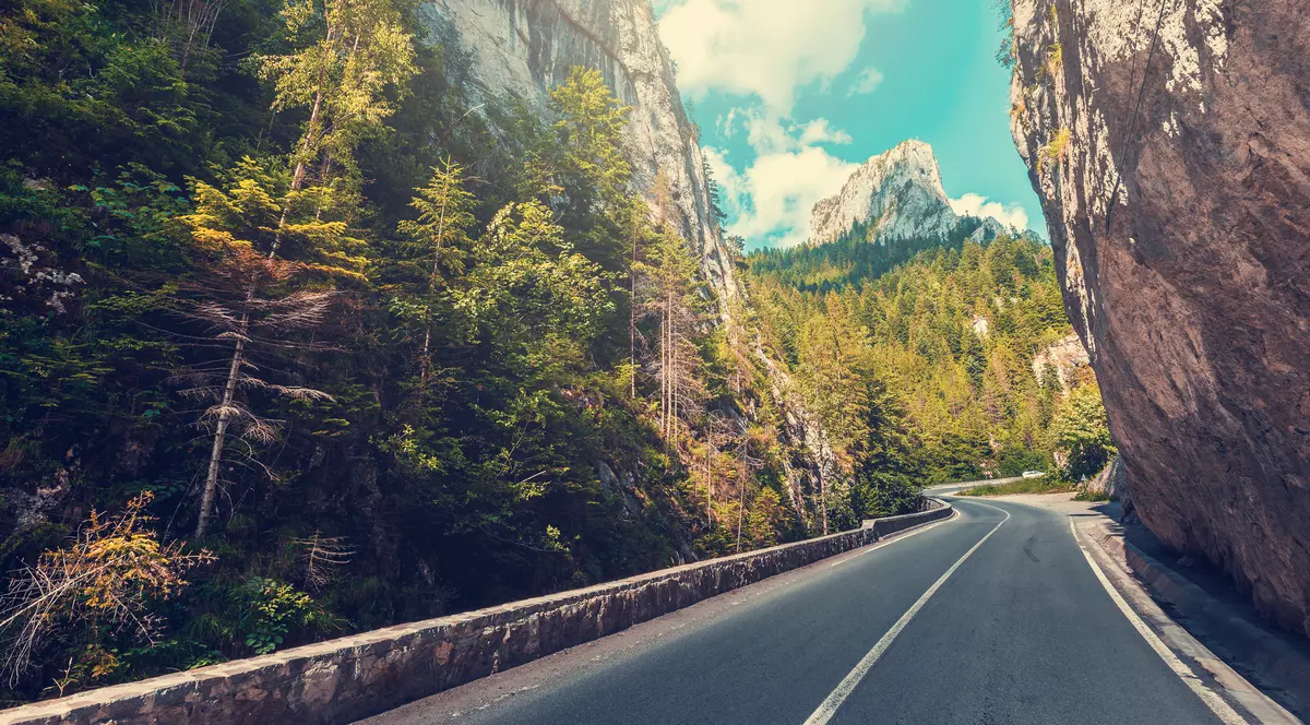 Cheile Bicazului cum ajungi si ce obiective turistice gasesti aici