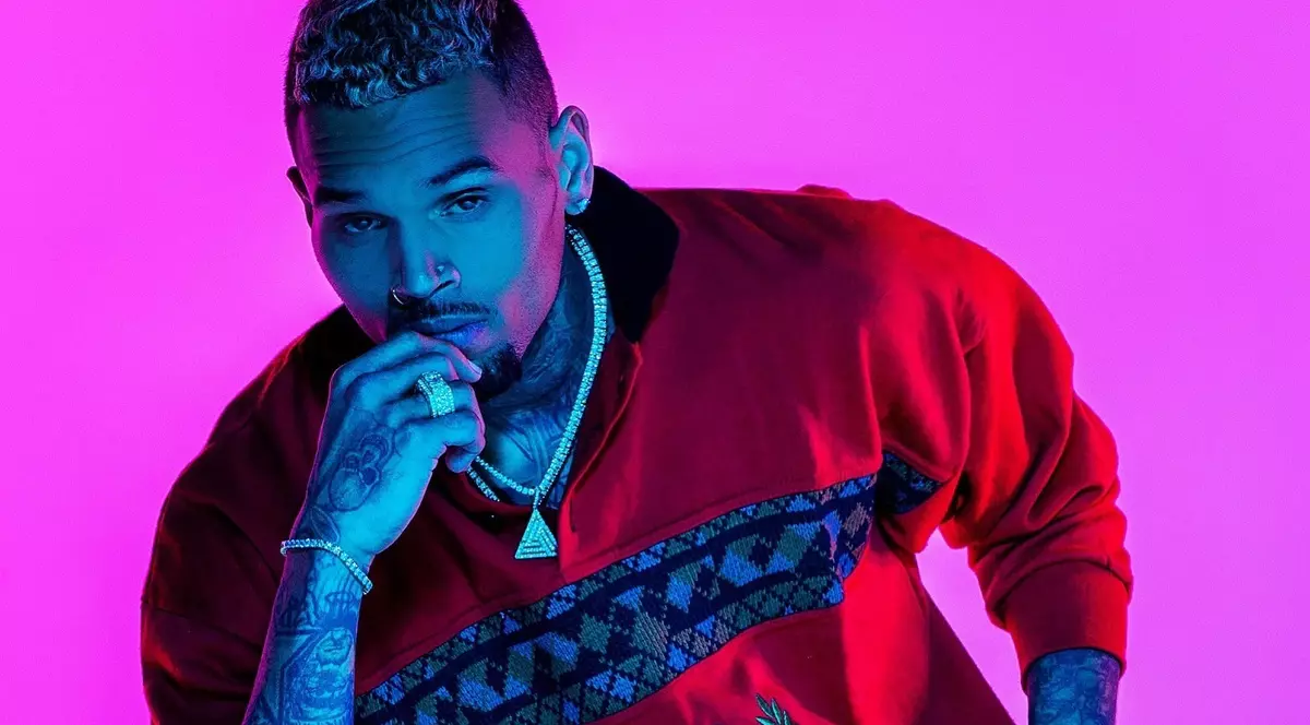 Chris Brown, acuzat că a lovit o femeie în Los Angeles. Cântărețul nu e la primul episod violent