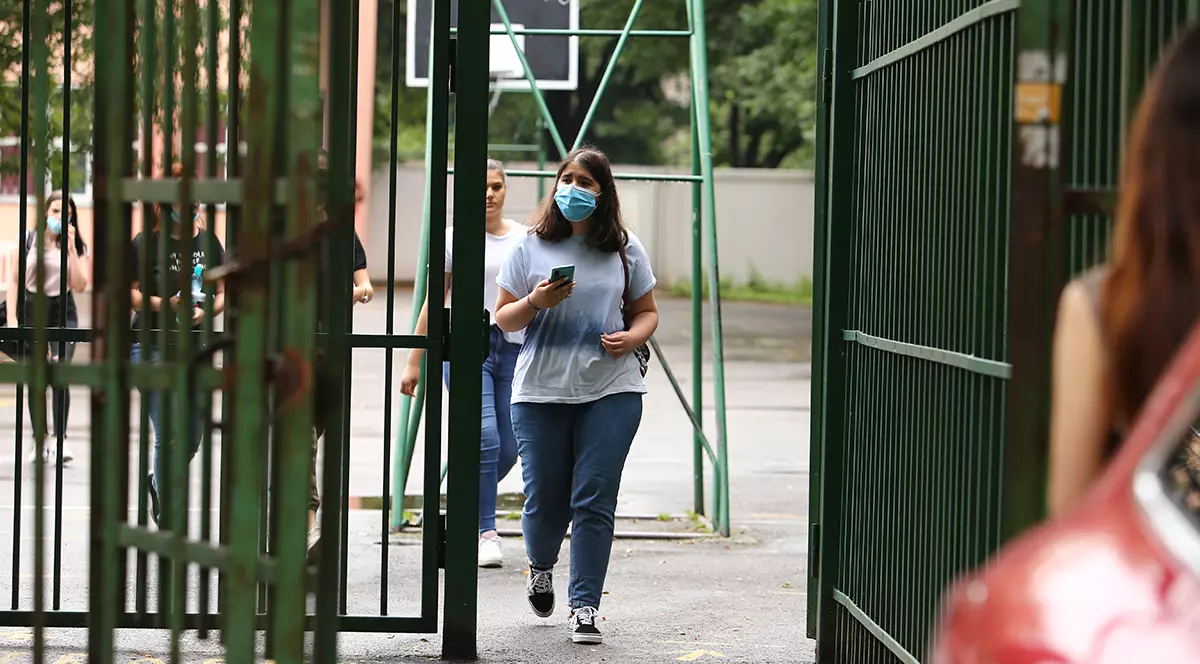 97% prezență la proba scrisă la limba română, la Bacalaureat. 63 de elevi au fost eliminați din examen