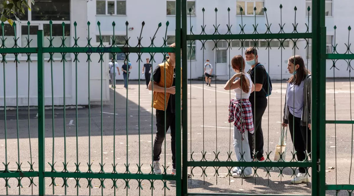 Avizul epidemiologic, eliminat pentru elevii care revin din vacanță. Când e nevoie de el