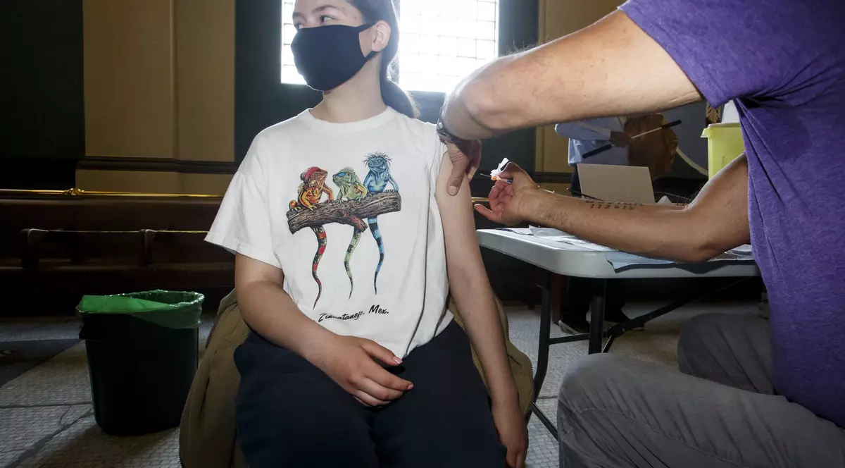 Canada a autorizat utilizarea unui vaccin anti-COVID-19 diferit pentru a doua doză