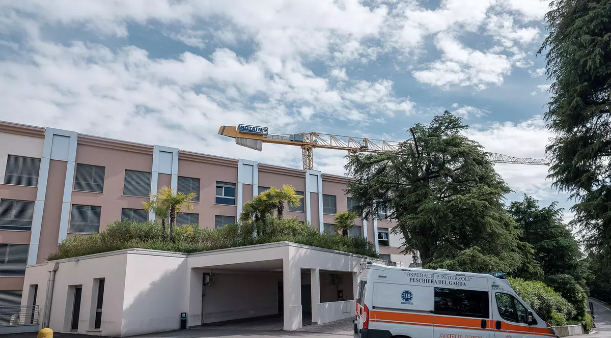 Doi români au bătut doi medici și o asistentă într-un spital din Italia