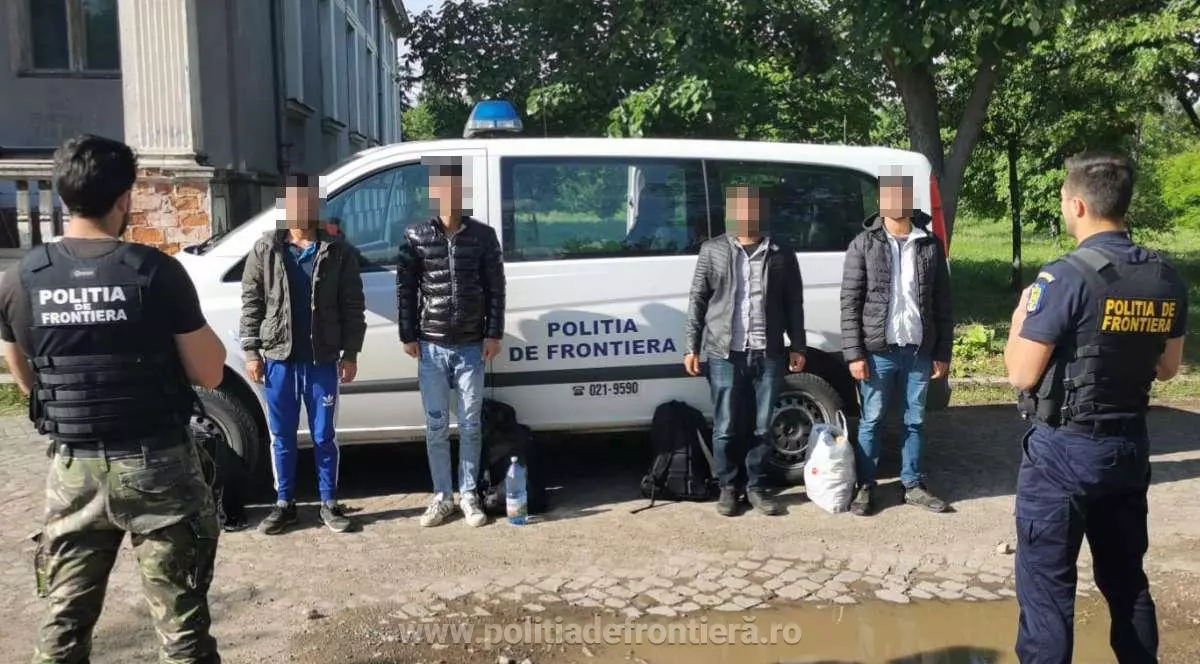 Dosar penal pentru un taximetrist acuzat de trafic de migranți