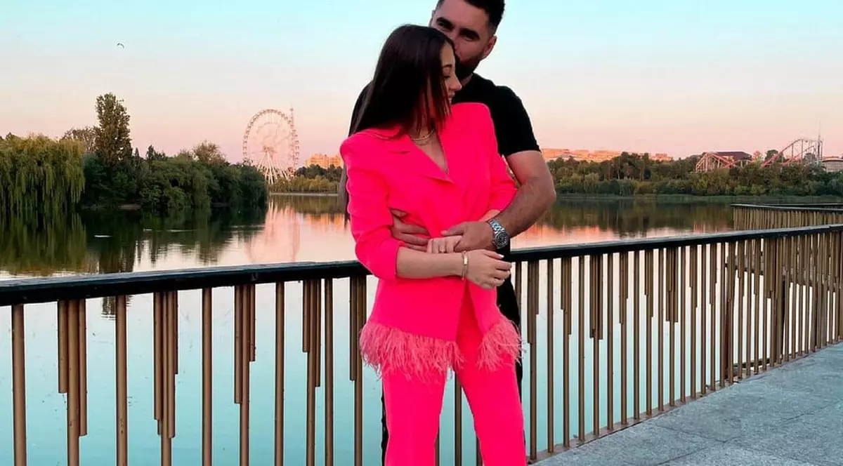 Cum i-a spus Nicole Cherry iubitului că e însărcinată. „Ne doream. Am lucrat la asta”