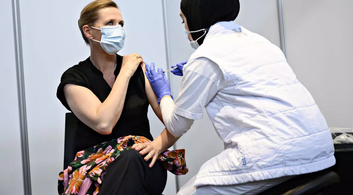 Danemarca a renunțat aproape complet la măștile de protecție