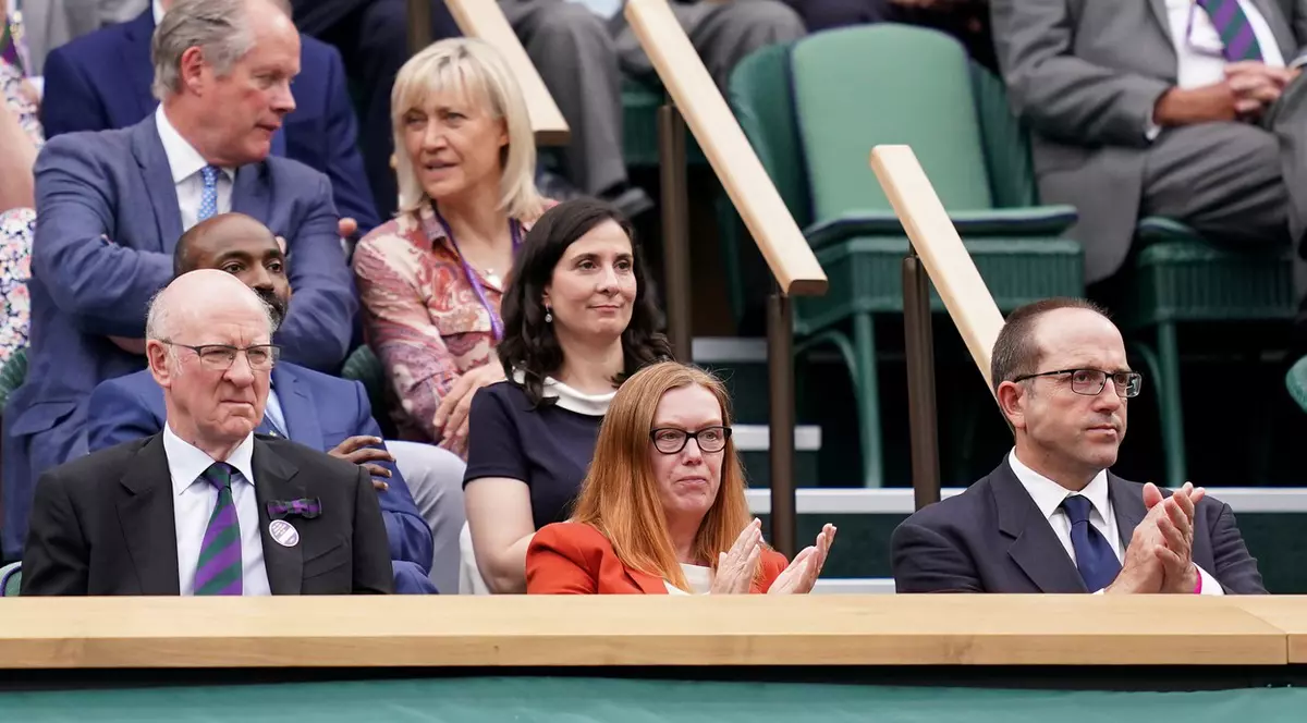 Aplauze în picioare la turneul de tenis de la Wimbledon pentru Sarah Gilbert, „creatoarea” vaccinului AstraZeneca