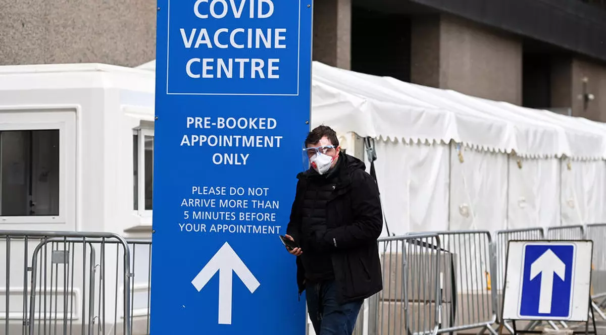 Personalul de îngrijire la domiciliu din Anglia va fi obligat să se vaccineze anti-COVID-19