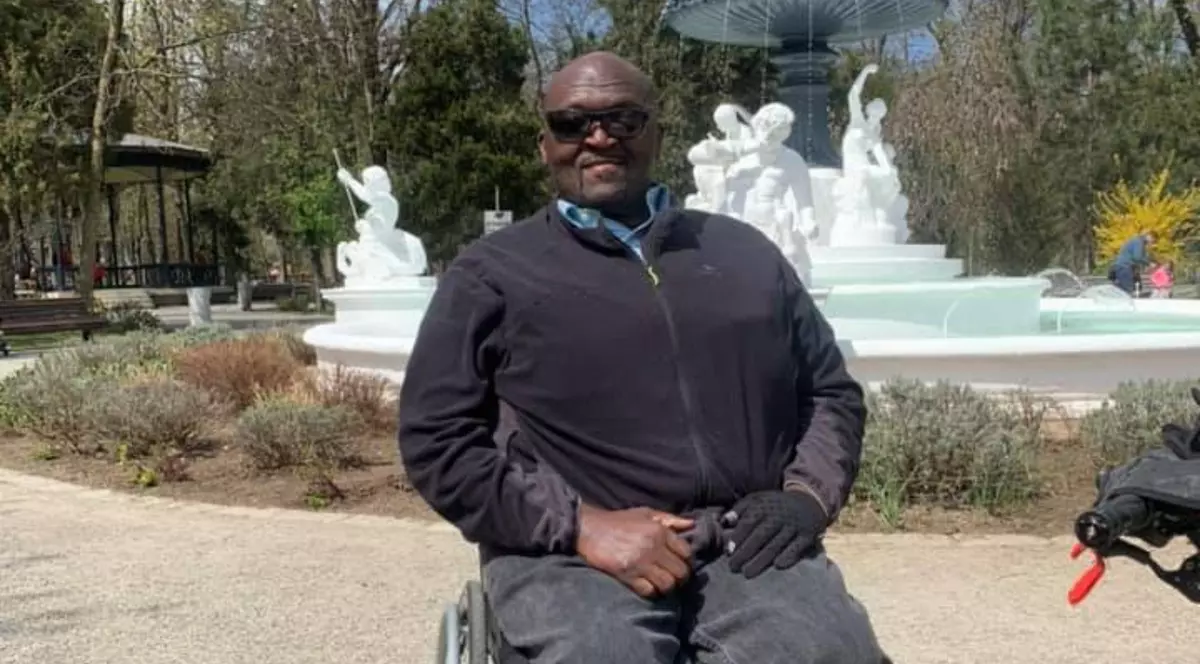 De Ziua Americii, un campion american vorbește despre viața sa în România: „E casa mea. Aici mă simt în siguranță. Micii cu muștar sunt demențiali”