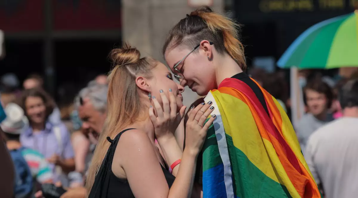 Senatul a adoptat tacit o lege care interzice „popularizarea homosexualității”. Activiștii LGBT: „Copiază legislația lui Vladimir Putin în Rusia”