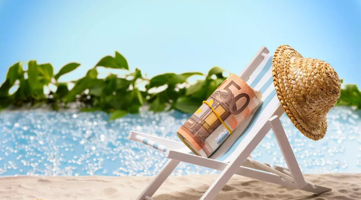 Bani, buget de vacanta, concedii