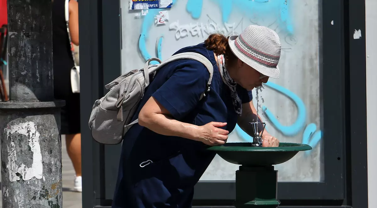 Noi avertizări de caniculă în aproape toată țara. Cât va persista valul de căldură extremă