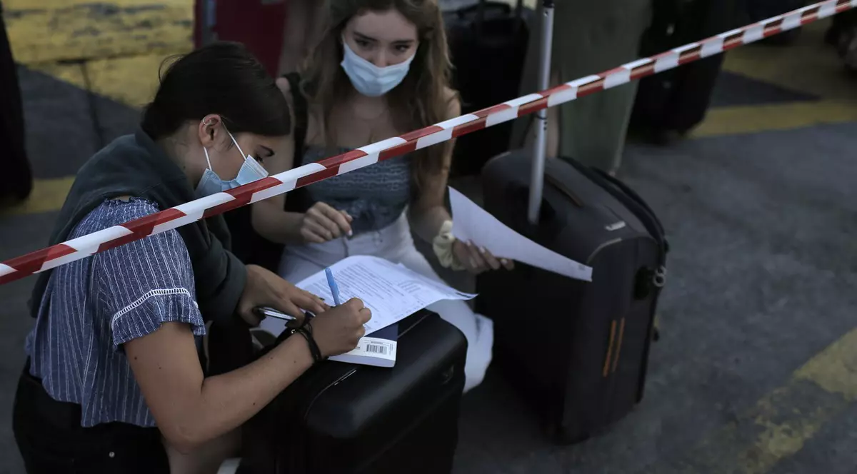 Creștere puternică a cazurilor de COVID în Grecia, după săptămâni de scădere