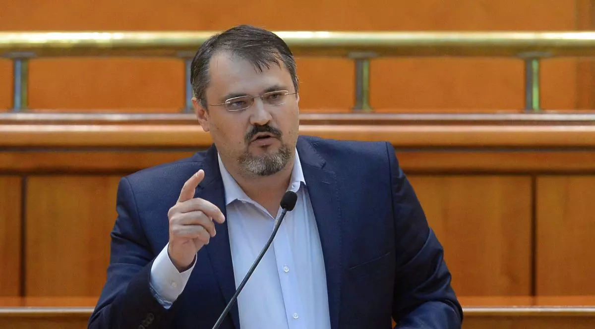 Ghinea spune că USR PLUS pleacă de la guvernare, dacă se schimbă portofoliile după Congresul PNL