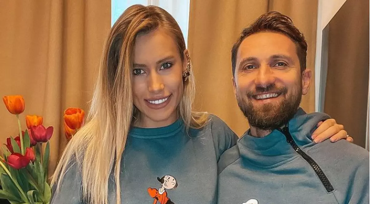 Imagini neașteptate cu soția lui Dani Oțil. Cum a fost surprinsă în ultima lună de sarcină