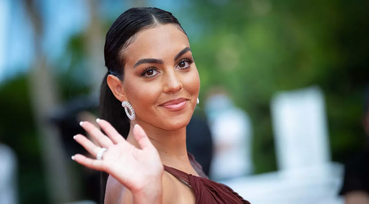 Cum a apărut iubita lui Cristiano Ronaldo la Cannes 2021. Georgina Rodriguez și-a arătat formele