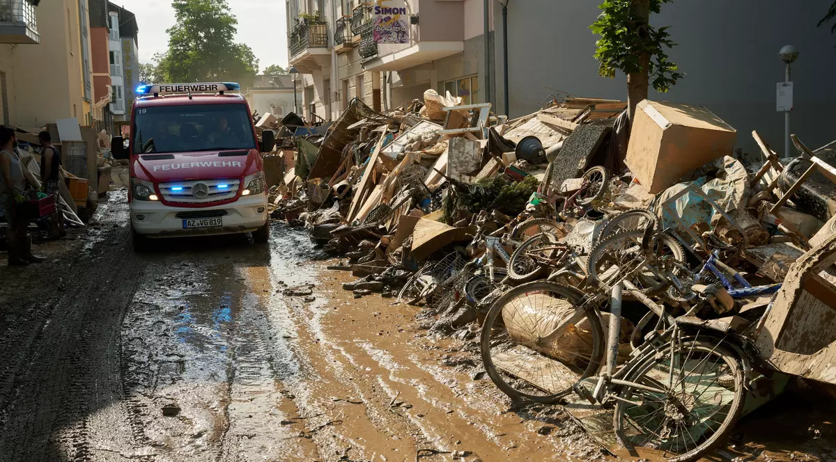 După inundații, Germania se luptă cu gunoaiele rămase în urmă. „Vom avea bacterii, șobolani și mai multe virusuri”